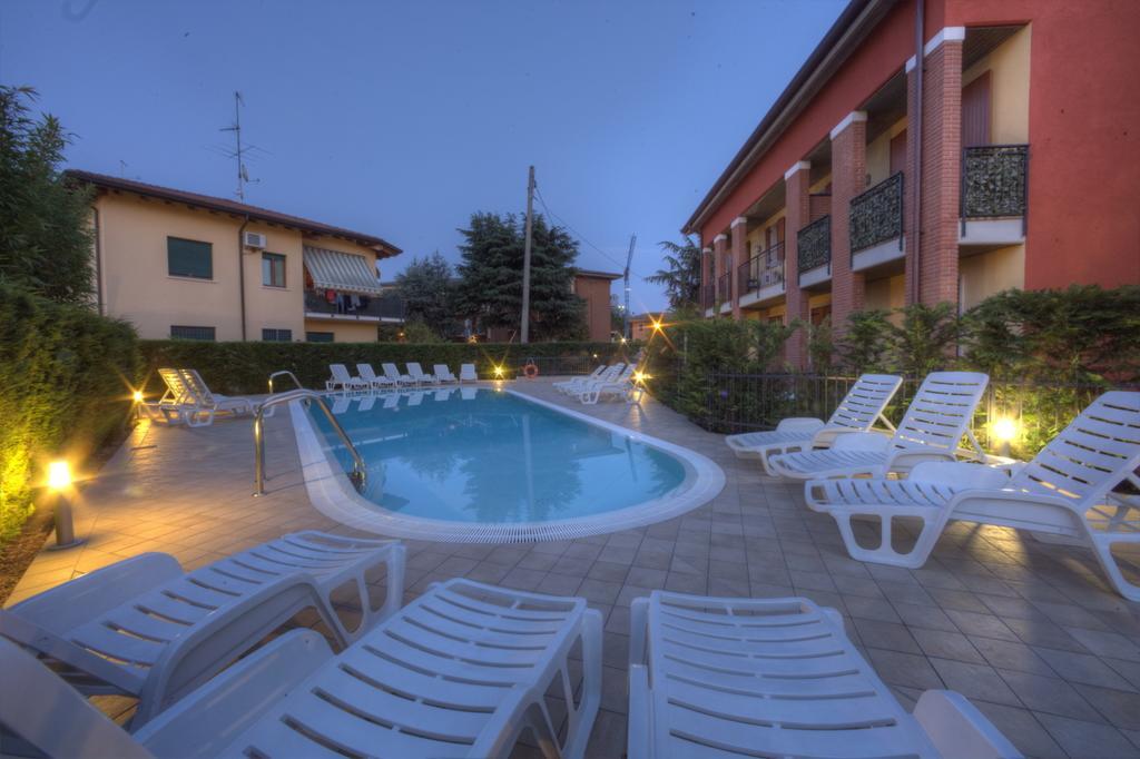 Apartamento Holidays alle rose Peschiera del Garda Exterior foto